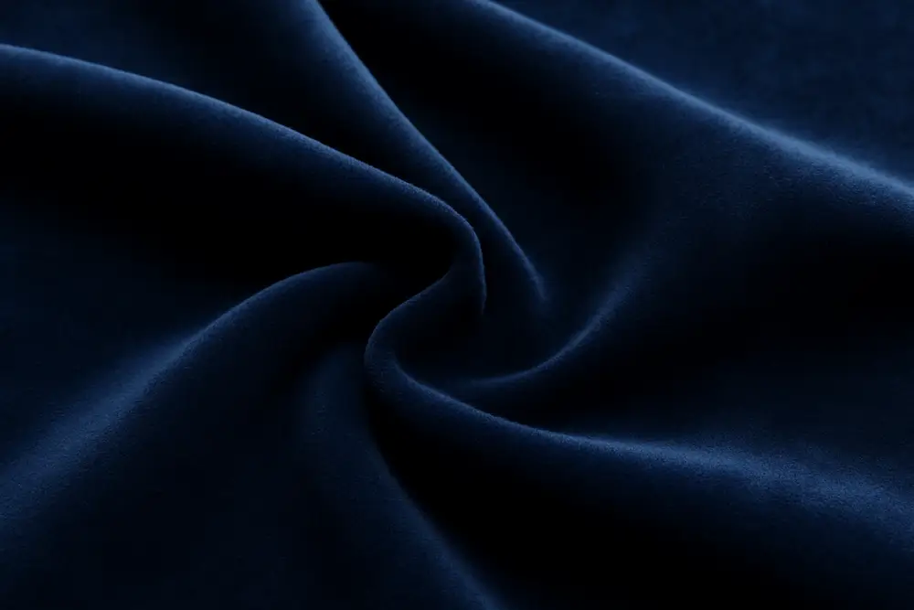Tkanina welurowa w kolorze głębokiego granatu