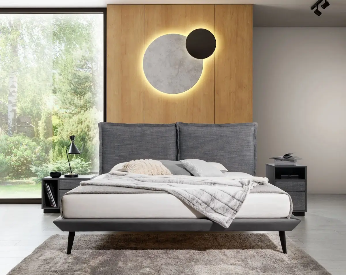 Zbliżenie na przód łóżka Forli